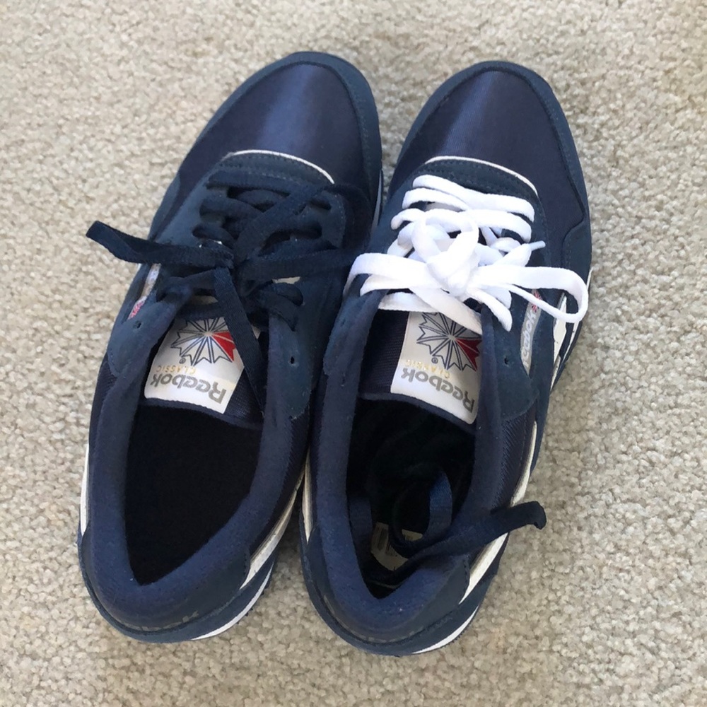 Reebok sneakers navy blue
